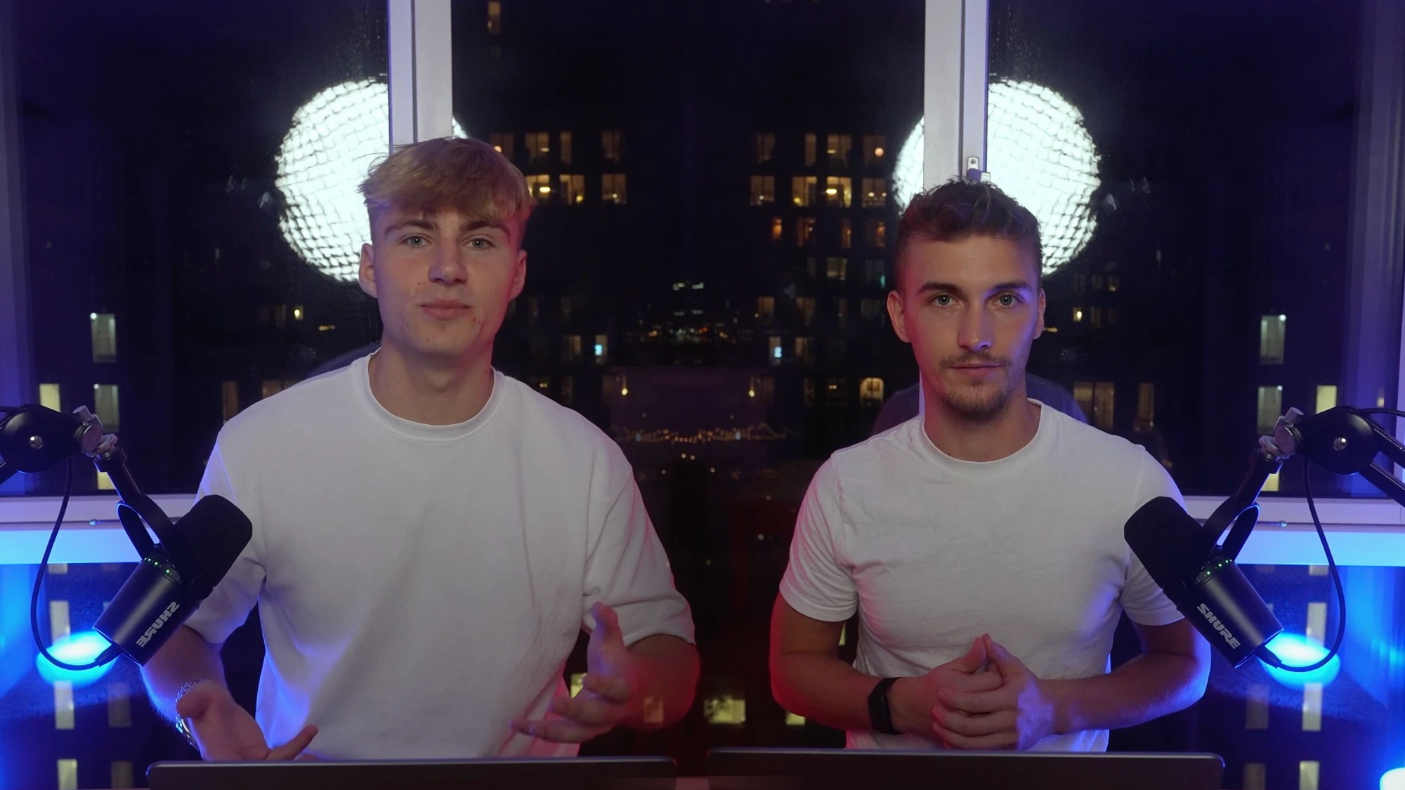 Tobias og Mathias i studiet